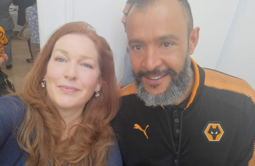 Jane poses with former Wolves manager, Nuno Santo